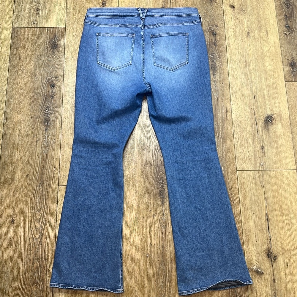 Veronica Beard Mid-Blue Flare Jeans - Picture 4 of 10